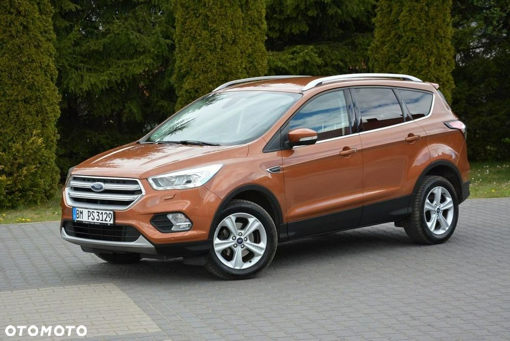 Ford Kuga 1.5 EcoBoost 2x4 Titanium - 3