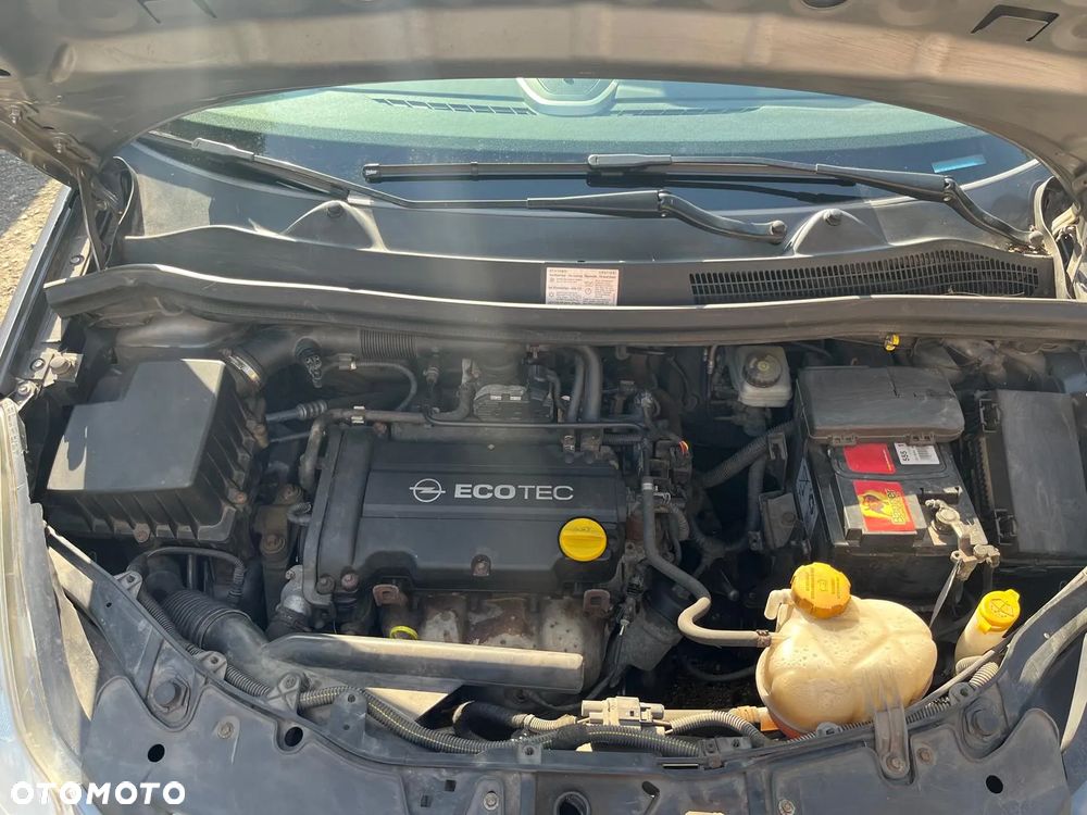 Opel Corsa 1.2 16V Cosmo - 18