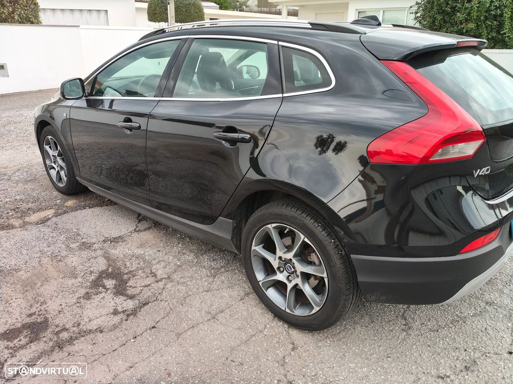 Volvo V40 Cross Country - 20