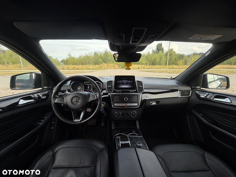 Mercedes-Benz GLE - 13