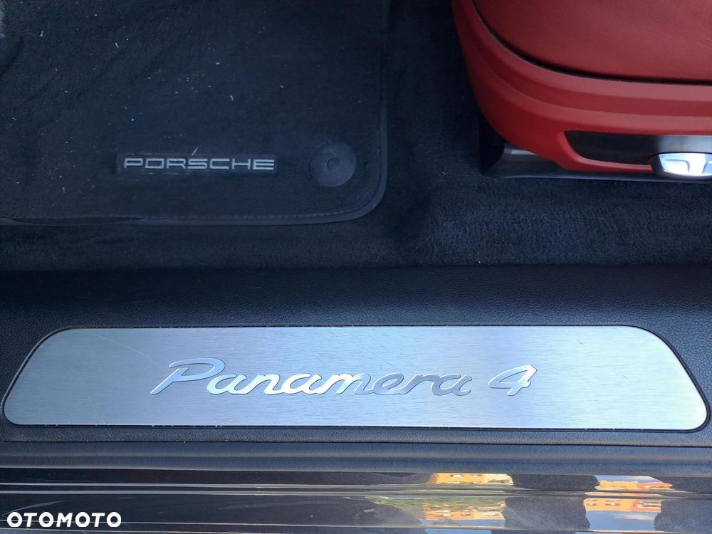 Porsche Panamera 4 - 18