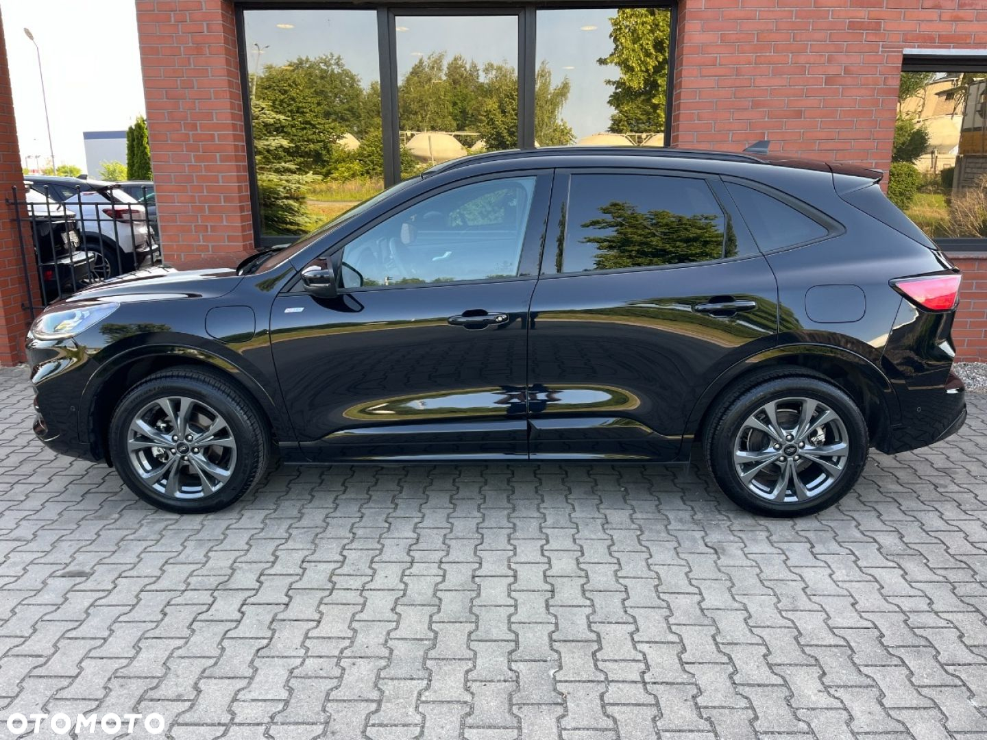 Ford Kuga 2.5 Duratec PHEV ST-LINE - 31