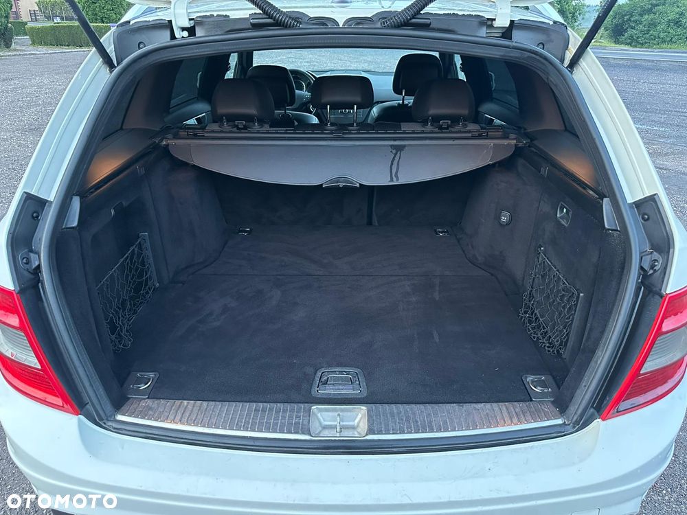 Mercedes-Benz Klasa C 180 Kompressor Automatik BlueEFFICIENCY Avantgarde - 10