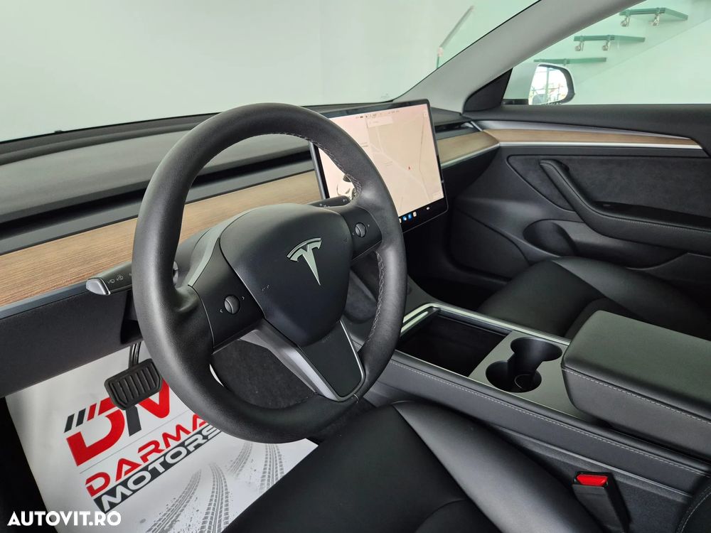 Tesla Model 3 Standard Reichweite Plus Hinterradantrieb - 9