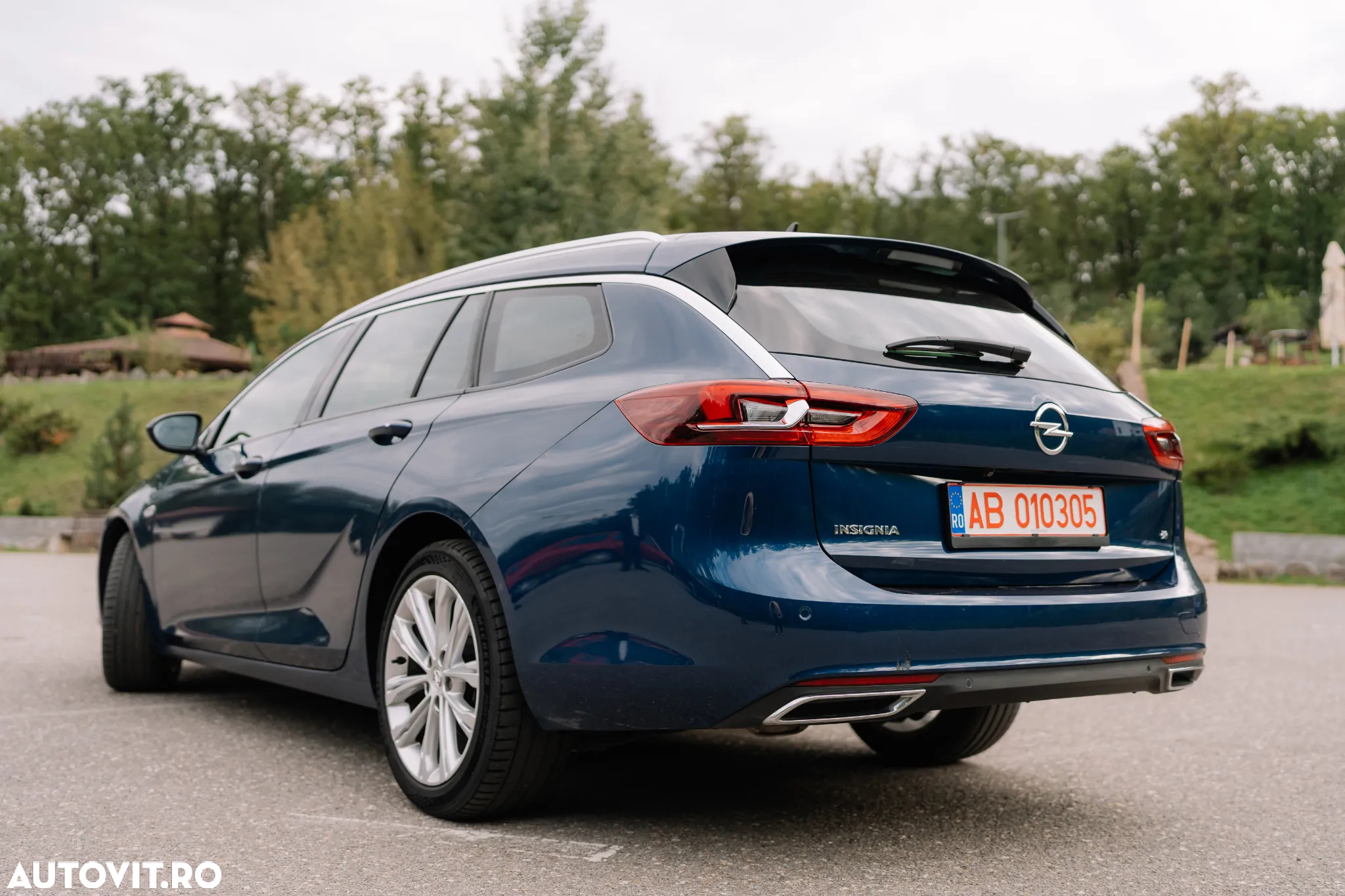 Opel Insignia Sport Tourer 2.0 Start/Stop Aut. 4X4 Elegance - 3