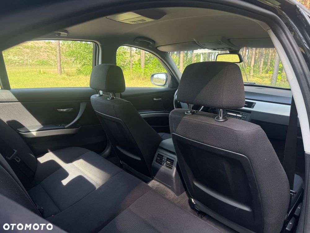 BMW Seria 3 320d DPF Edition Sport - 18
