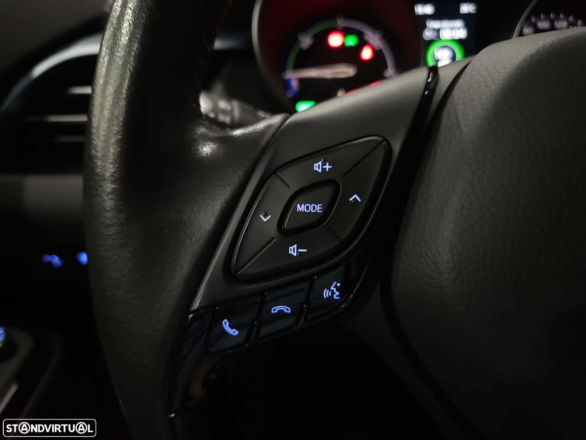 Toyota C-HR 1.8 Hybrid Exclusive+P.Luxury - 17