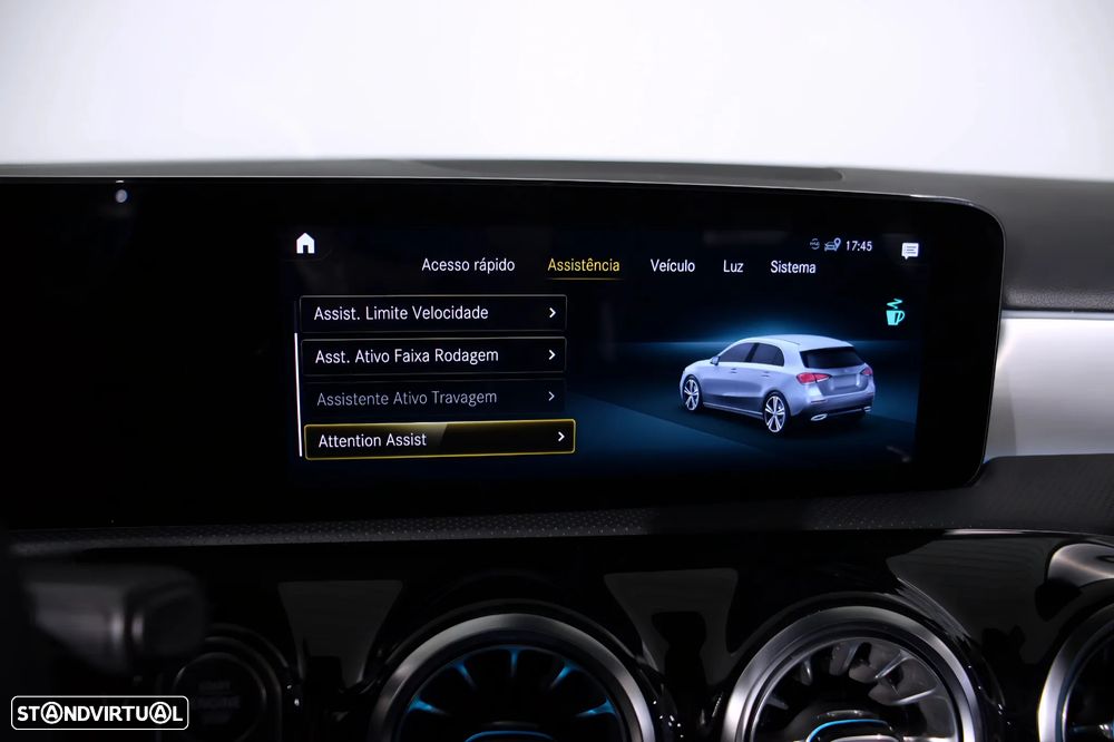 Mercedes-Benz A 250 e AMG Line - 18