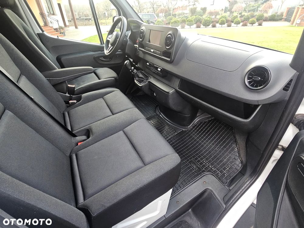 Mercedes-Benz Sprinter - 18