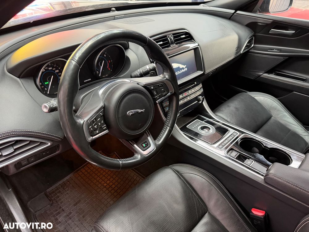 Jaguar XE 20d Aut. R-Sport - 12