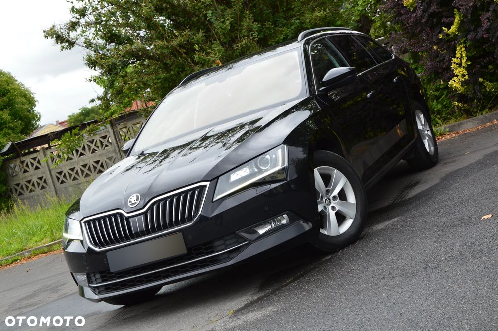 Skoda Superb 1.6 TDI DSG Ambition - 28