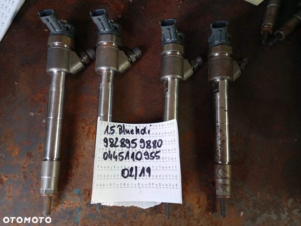 Wtryskiwacze do Opel Peugeot Citroën 1.5 bluehdi 9828959880