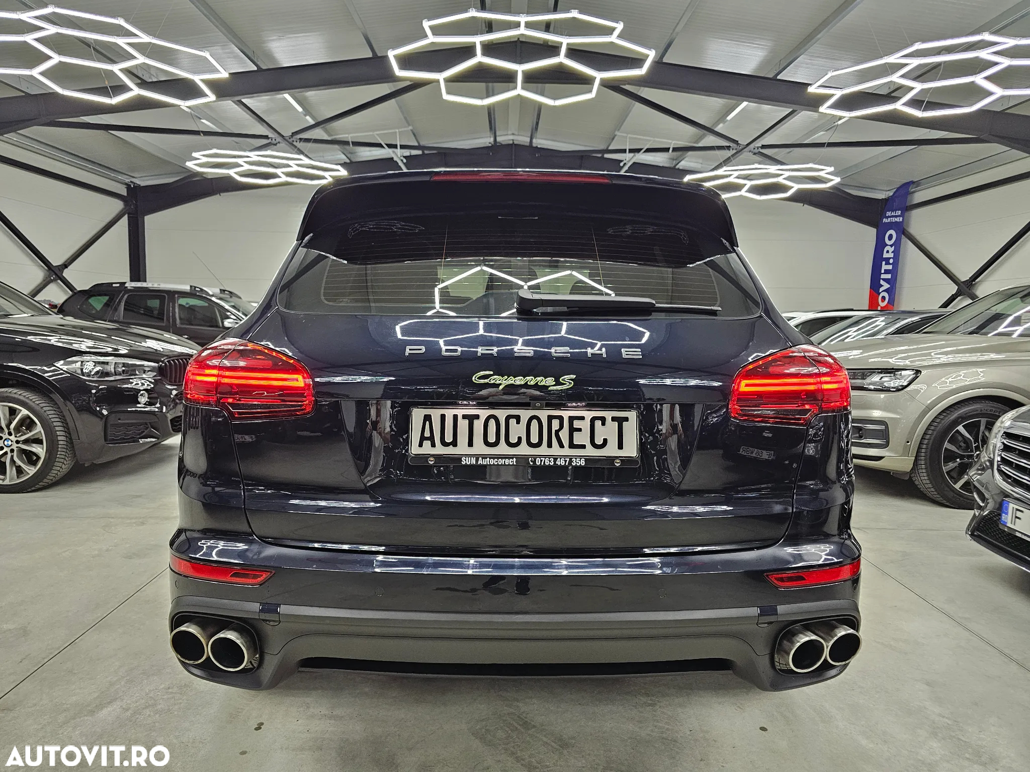 Porsche Cayenne S Hybrid Tiptronic S - 6