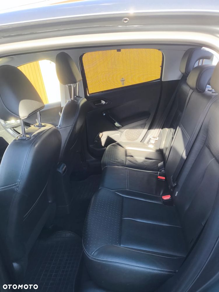 Peugeot 208 1.6 BlueHDi Active S&S - 5