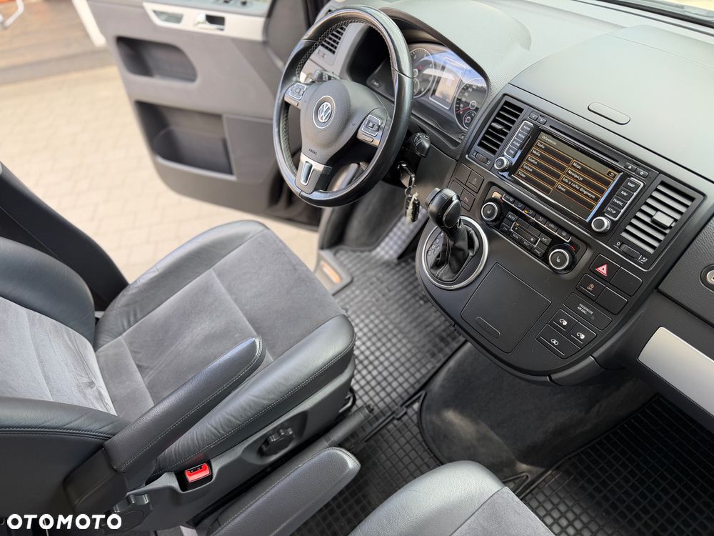 Volkswagen Multivan - 14
