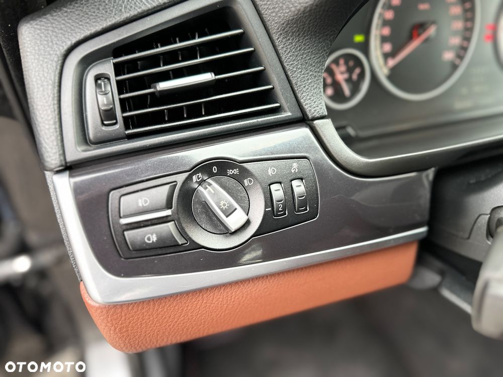 BMW Seria 5 520d - 18