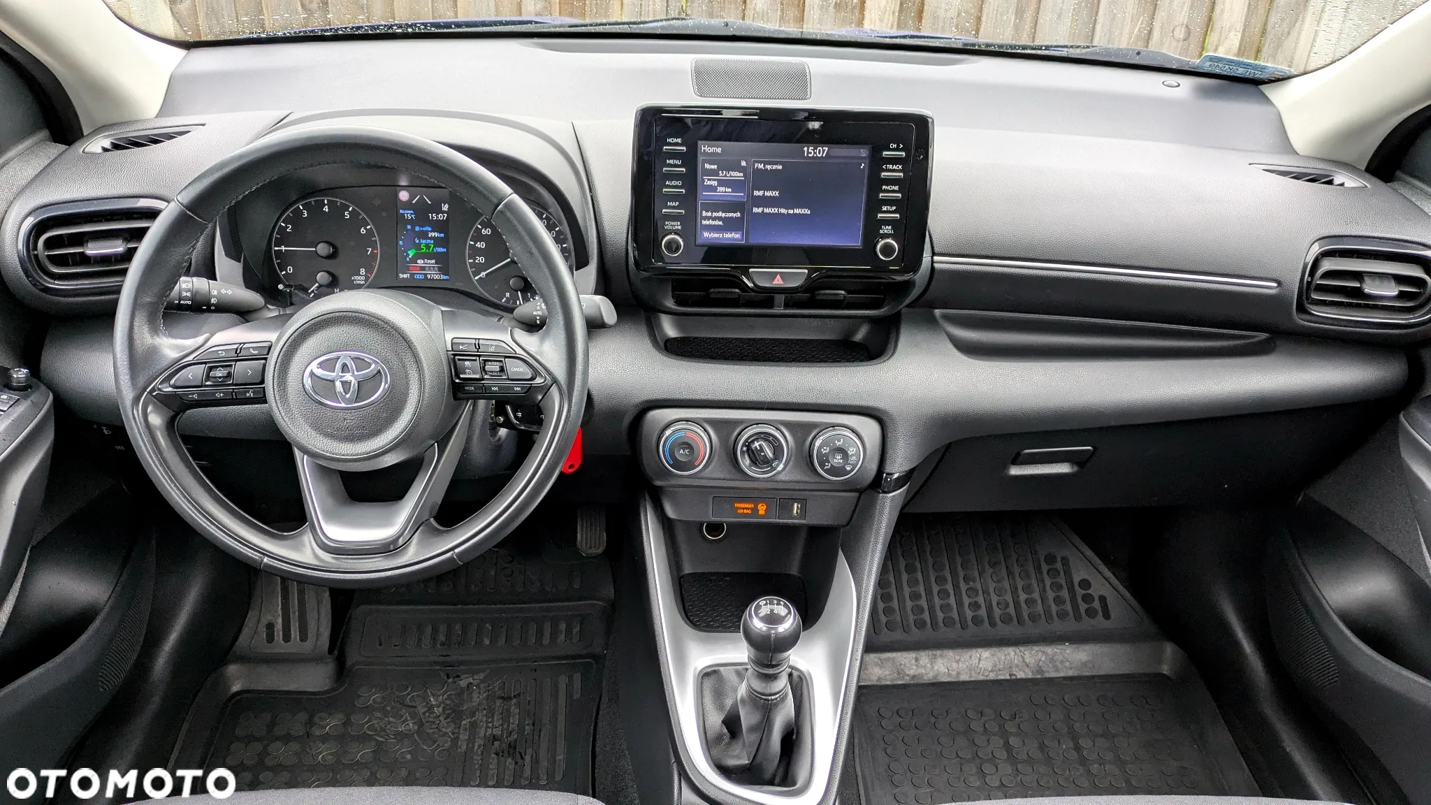 Toyota Yaris 1.5 Comfort - 9