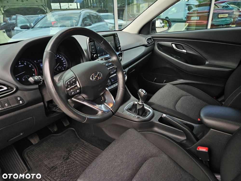 Hyundai i30 1.5 T-GDI 48V Smart - 13
