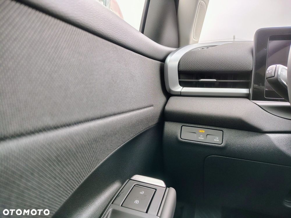 Volkswagen T-Roc - 21