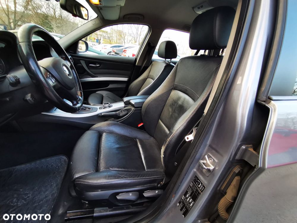 BMW Seria 3 320d xDrive DPF - 11