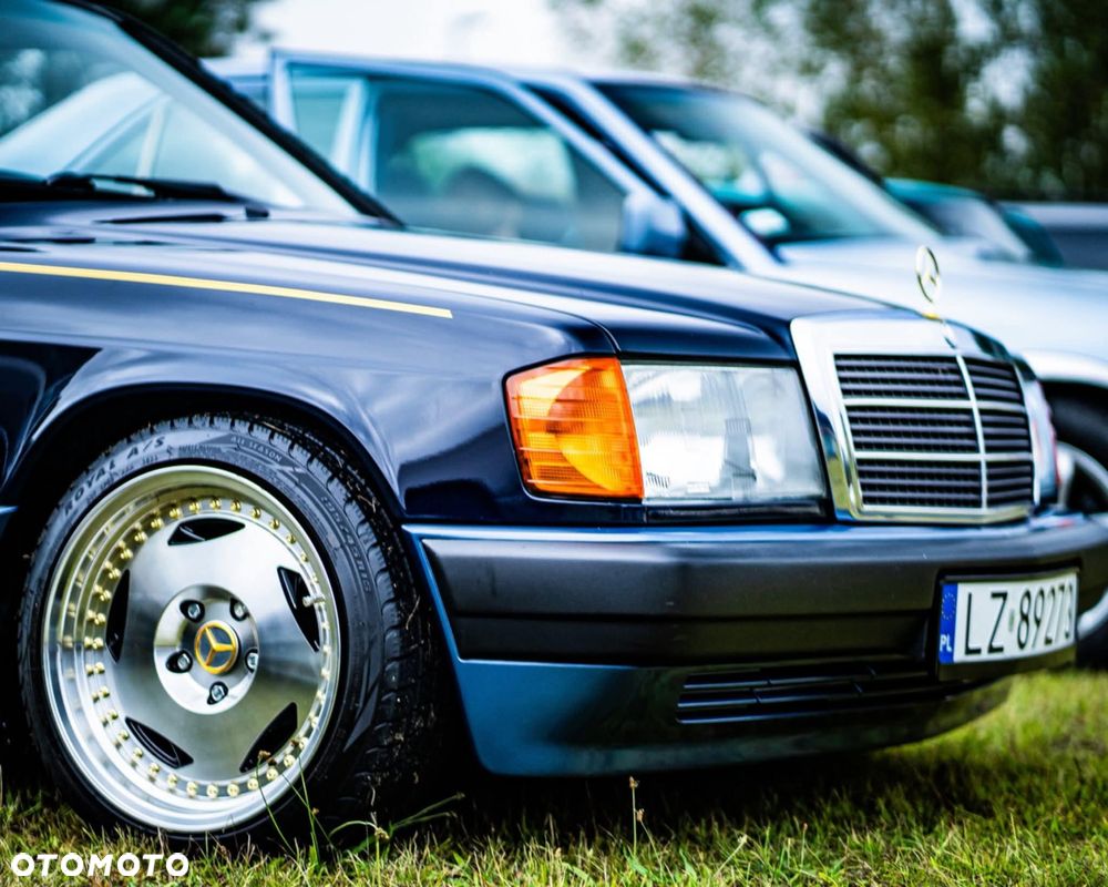 Mercedes-Benz W201 (190) - 8