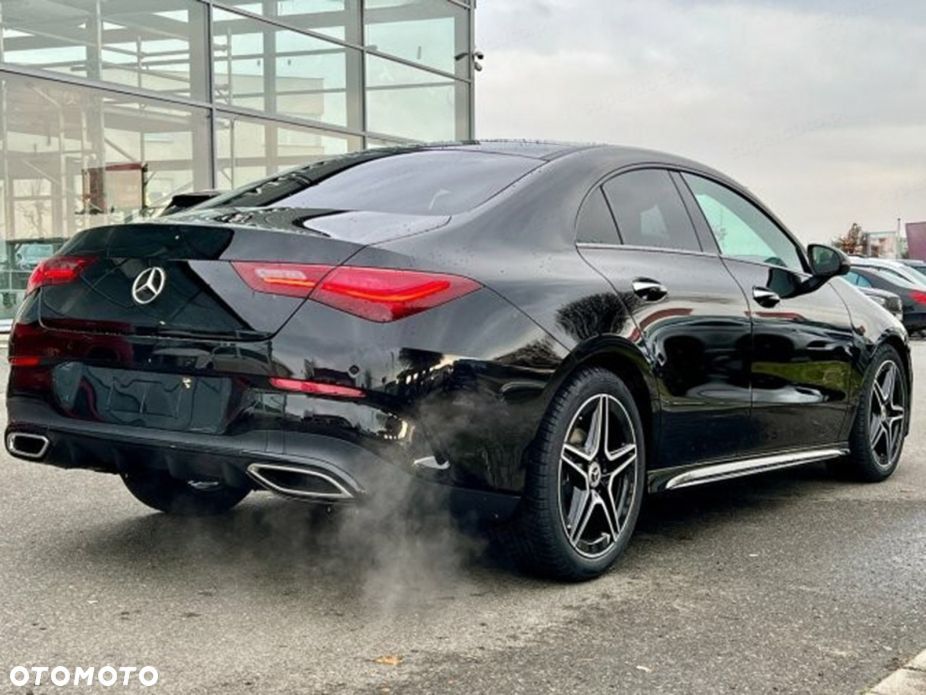 Mercedes-Benz CLA - 4