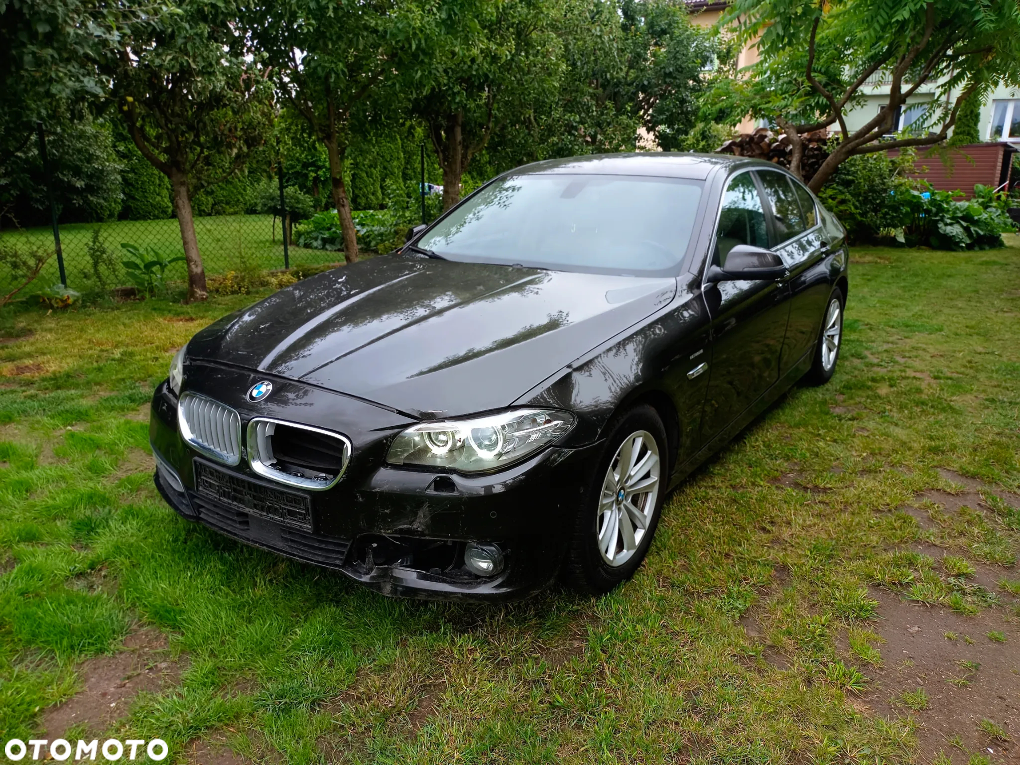 BMW Seria 5 528i xDrive Luxury Line - 4