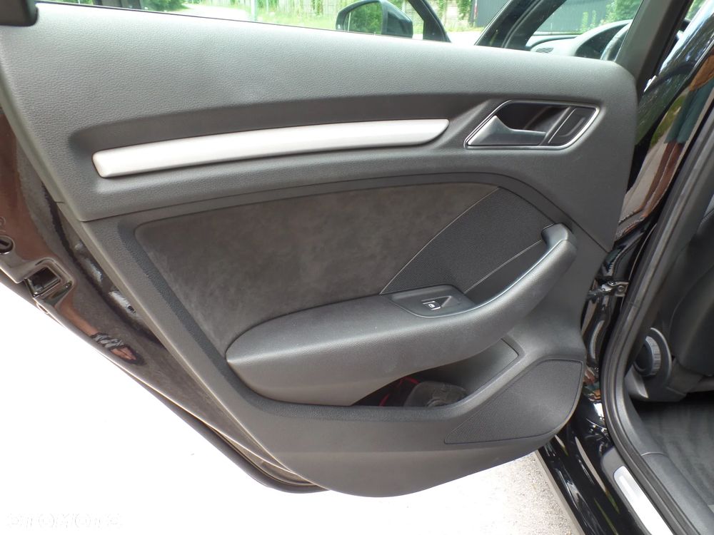 Audi A3 Sportback 2.0 TDI Ambiente - 35