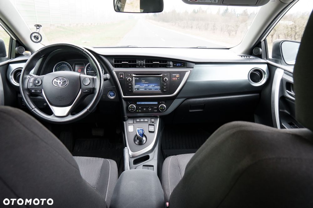 Toyota Auris - 16