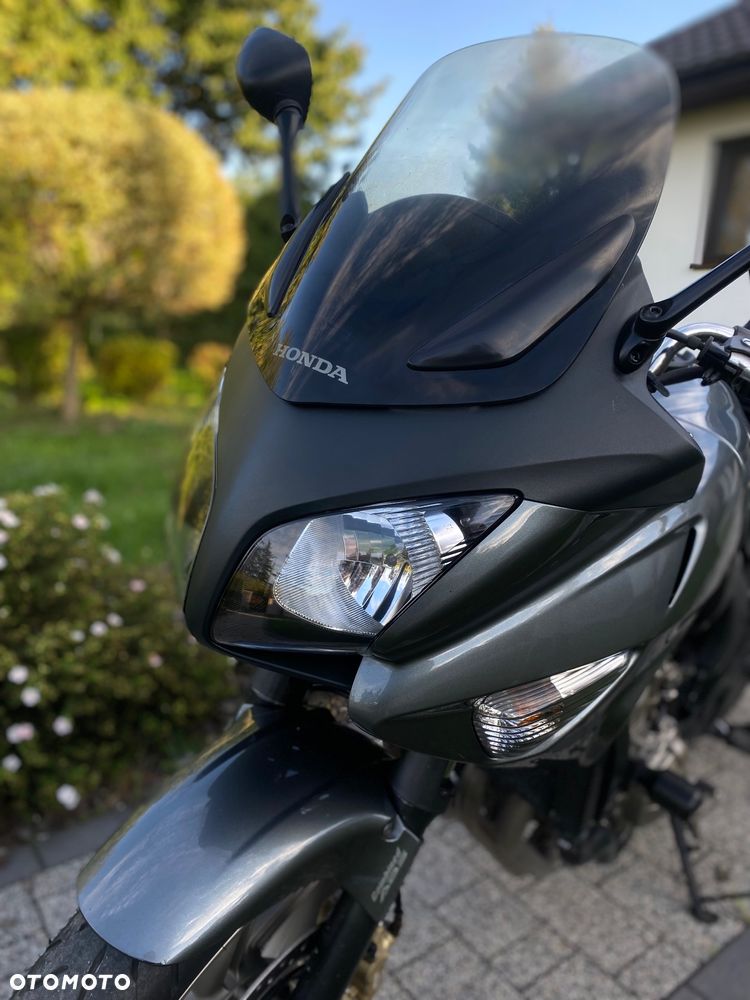 Honda CBF - 2
