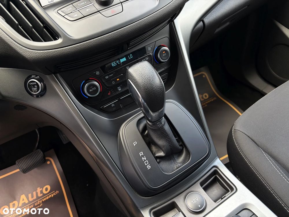 Ford Kuga - 32
