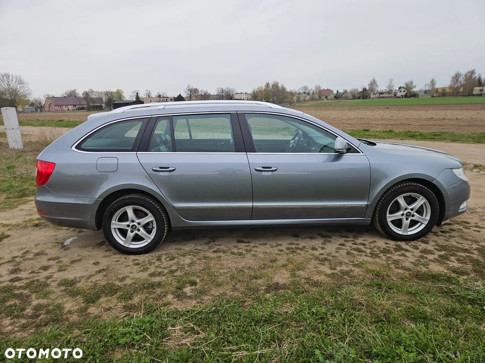 Skoda Superb 2.0 TDI DSG Elegance - 6