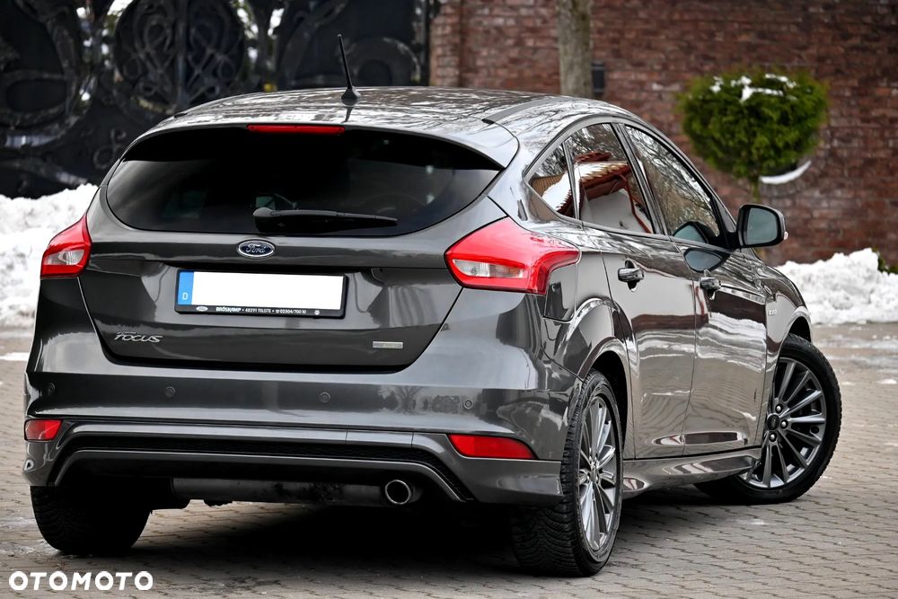 Ford Focus 1.5 EcoBoost ST-Line - 13
