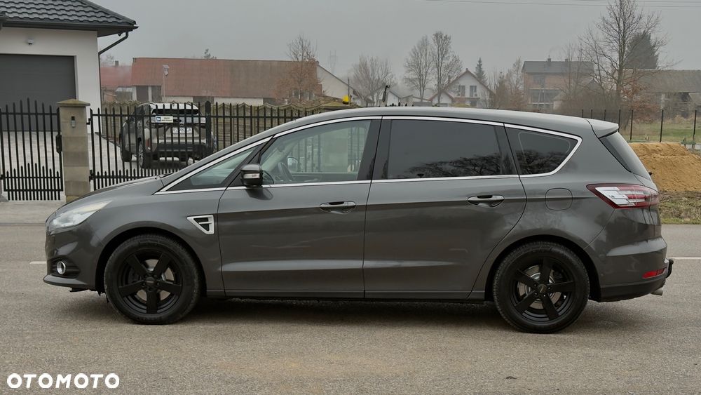Ford S-Max - 8