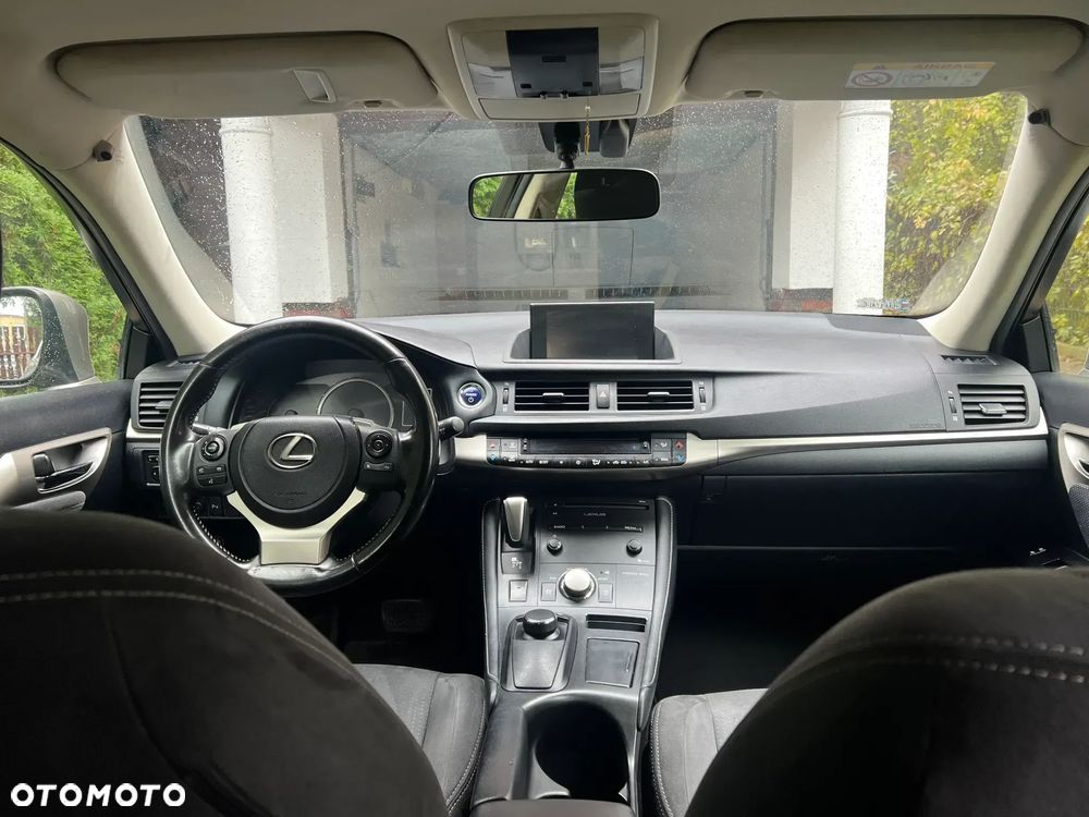 Lexus CT 200h Launch Edition - 8