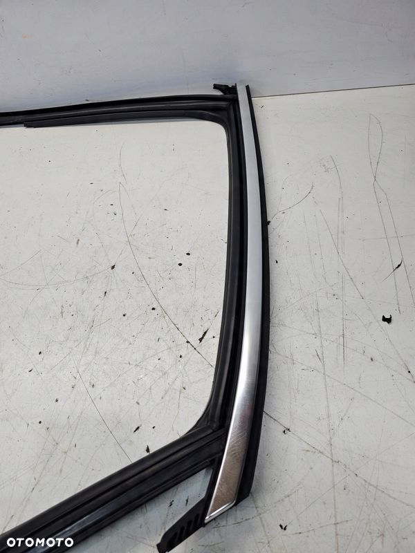 USZCZELKA DRZWI LEWY TYŁ AUDI A4 B9 8W5839431D - 4