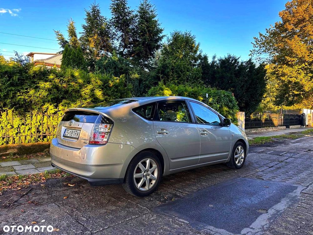 Toyota Prius 1.5 VVT-i Prestige - 1