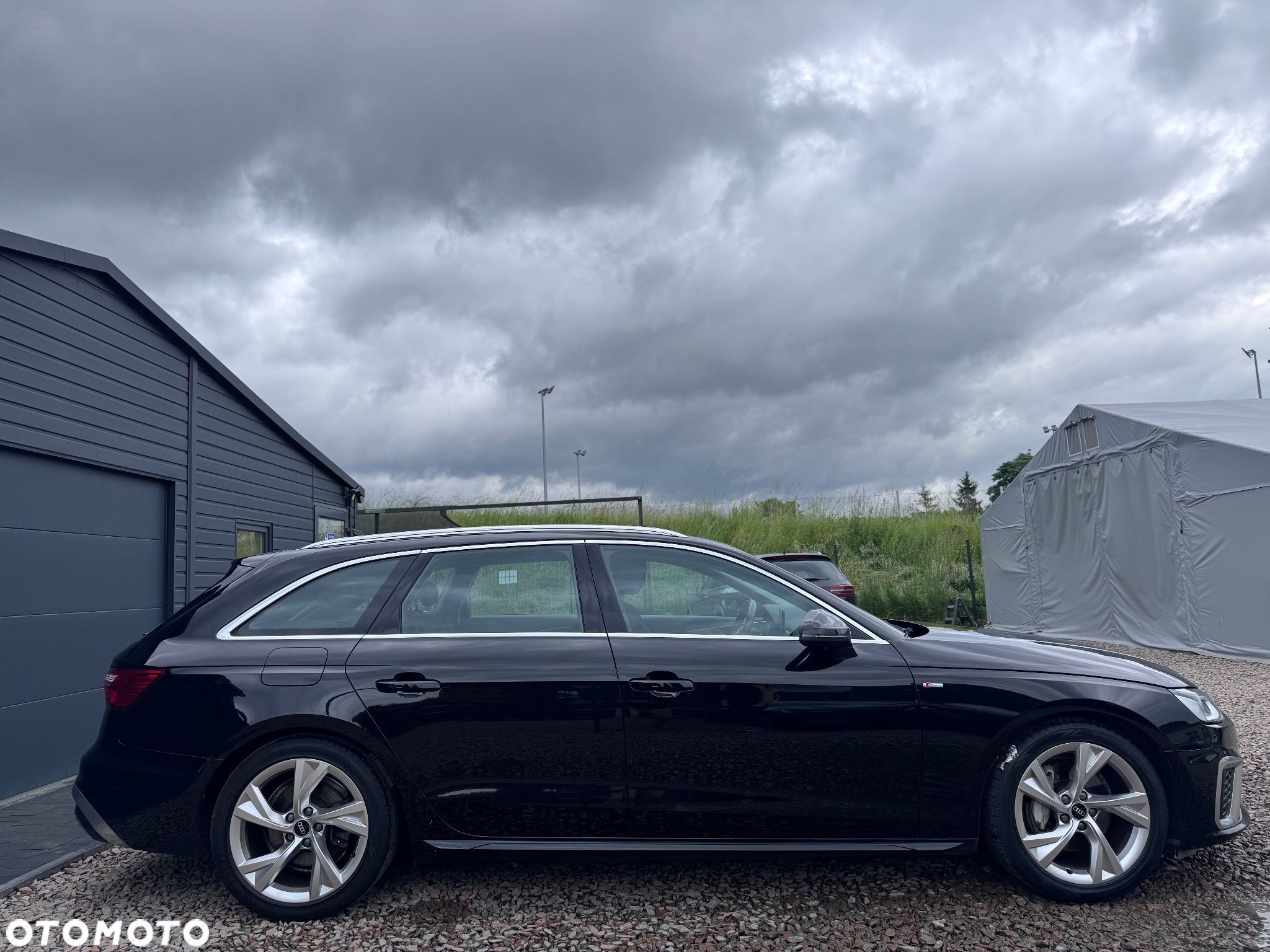 Audi A4 Avant 40 TFSI S tronic S line - 14