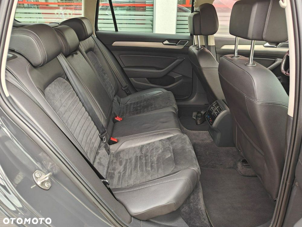 Volkswagen Passat - 18