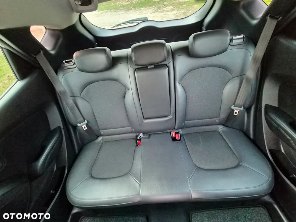 Hyundai ix35 1.6 GDI Premium 2WD - 32