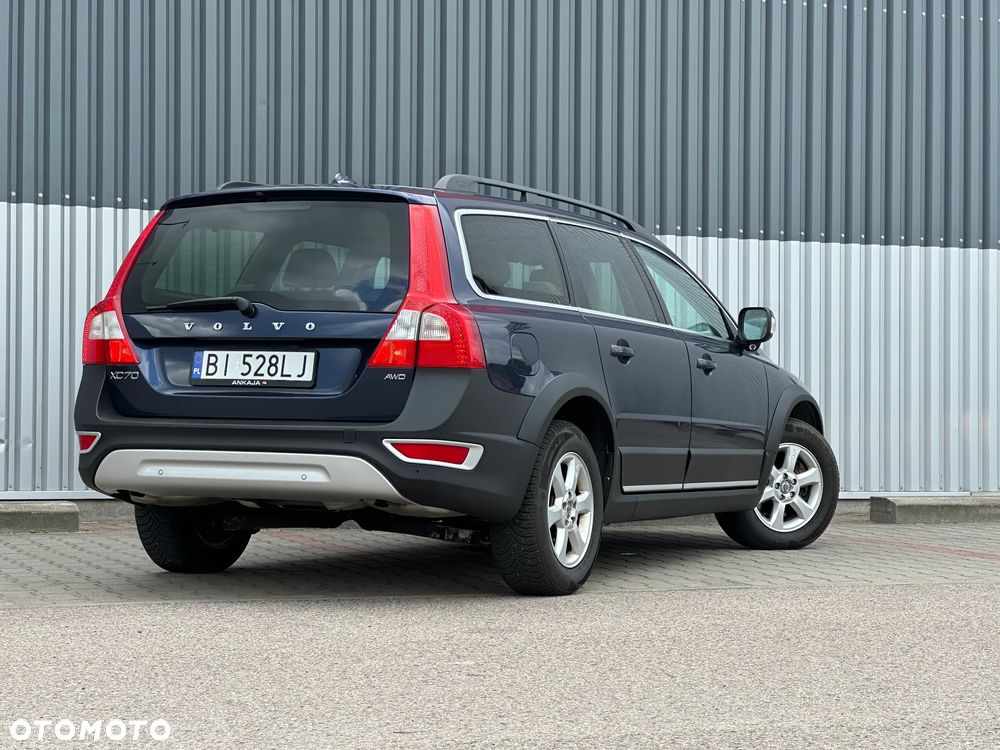 Volvo XC 70 3.2 AWD Summum - 2