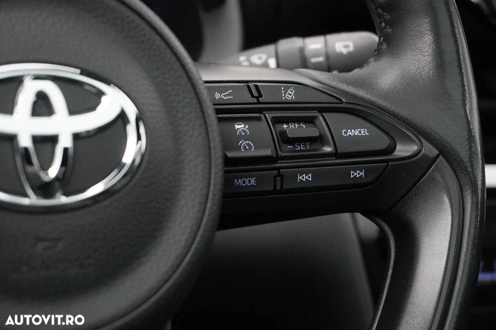 Toyota Yaris Cross 1.5 VVT-i HSD 4x4 Exclusive Adventure - 27