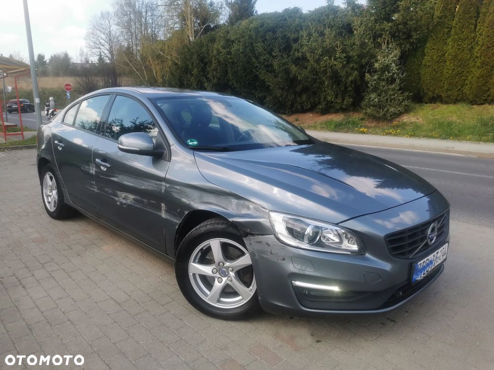 Volvo S60 D3 Geartronic Momentum - 2