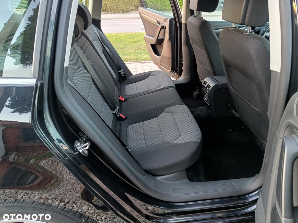 Volkswagen Passat 2.0 TDI DSG BlueMotion Technology Exclusive - 28
