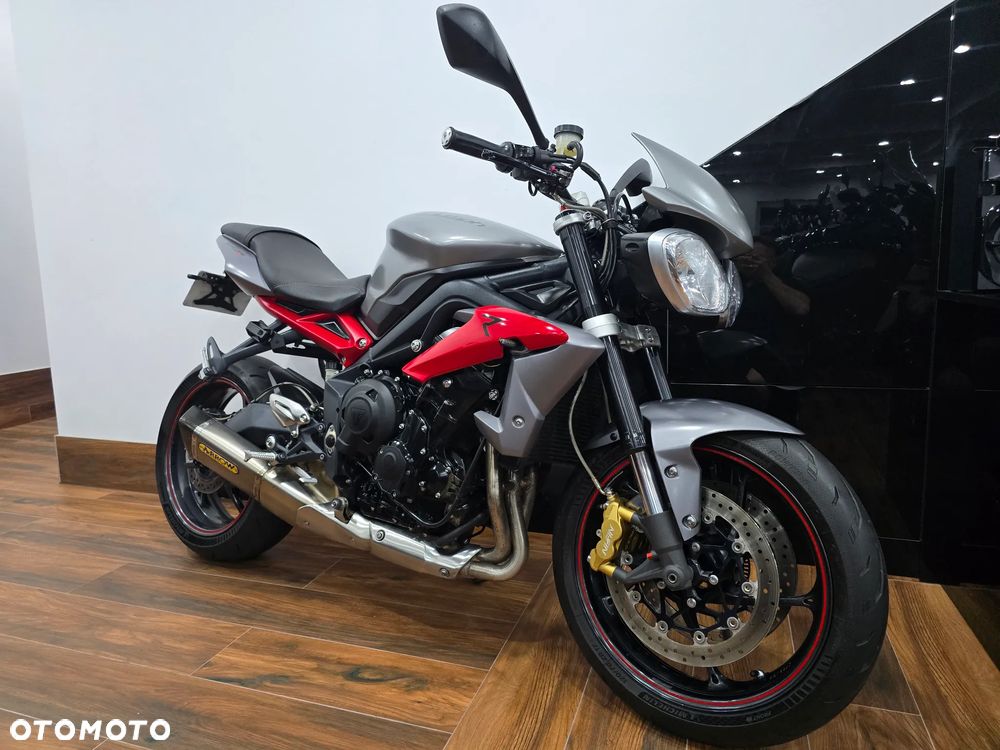 Triumph Street Triple - 37