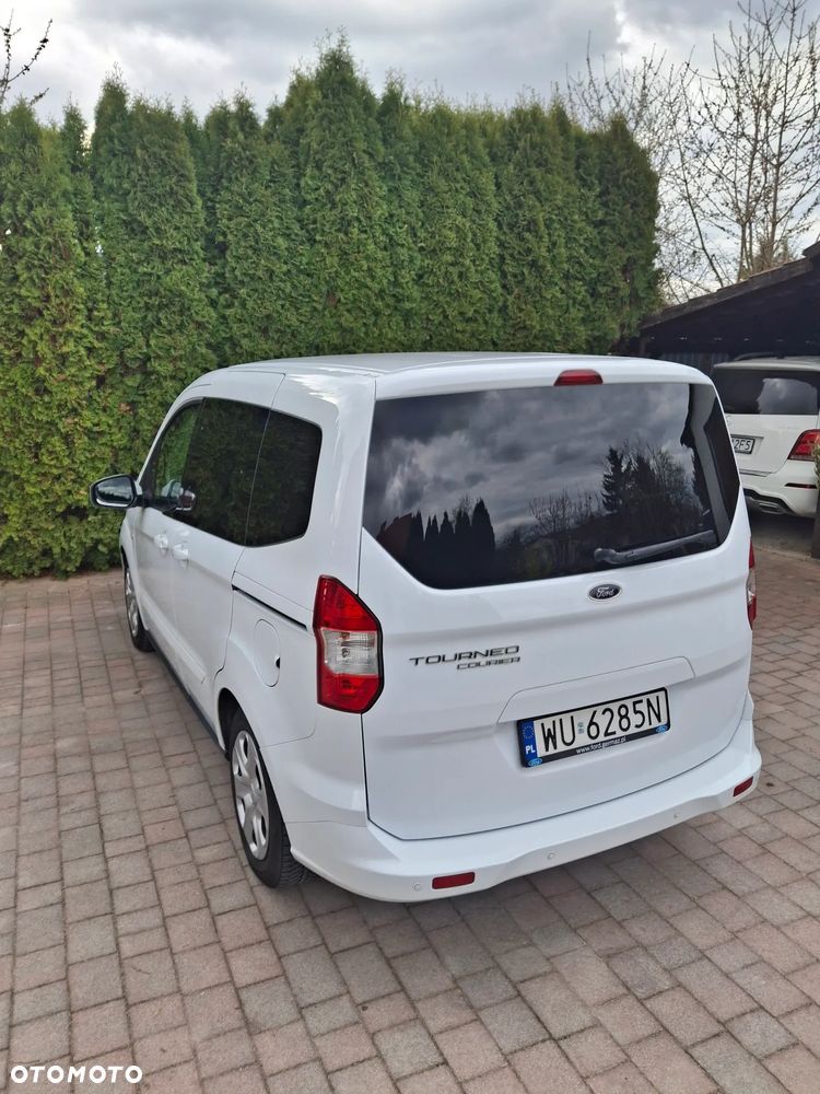 Ford Tourneo Courier 1.5 TDCi Trend - 24
