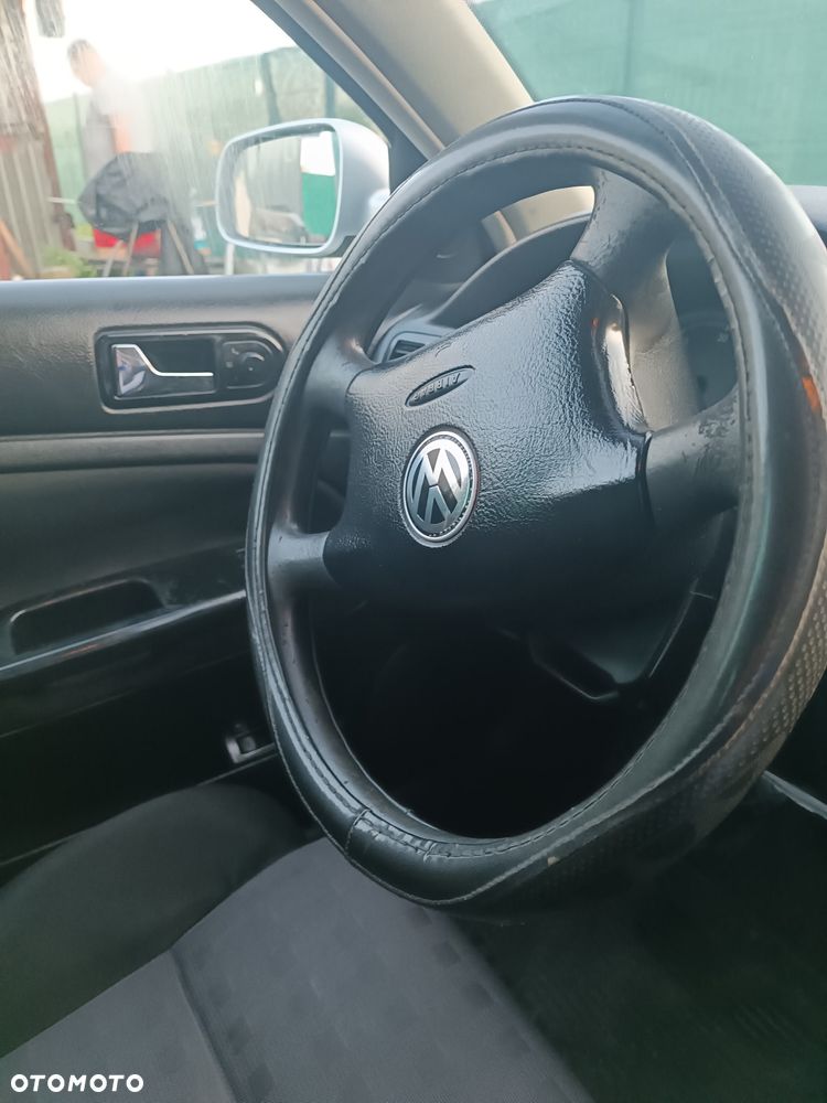 Volkswagen Passat 1.9 TDI Basis - 6