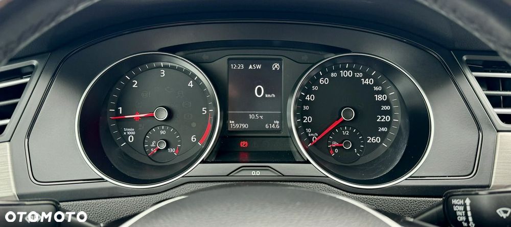 Volkswagen Passat 2.0 TDI (BlueMotion Technology) Comfortline - 23