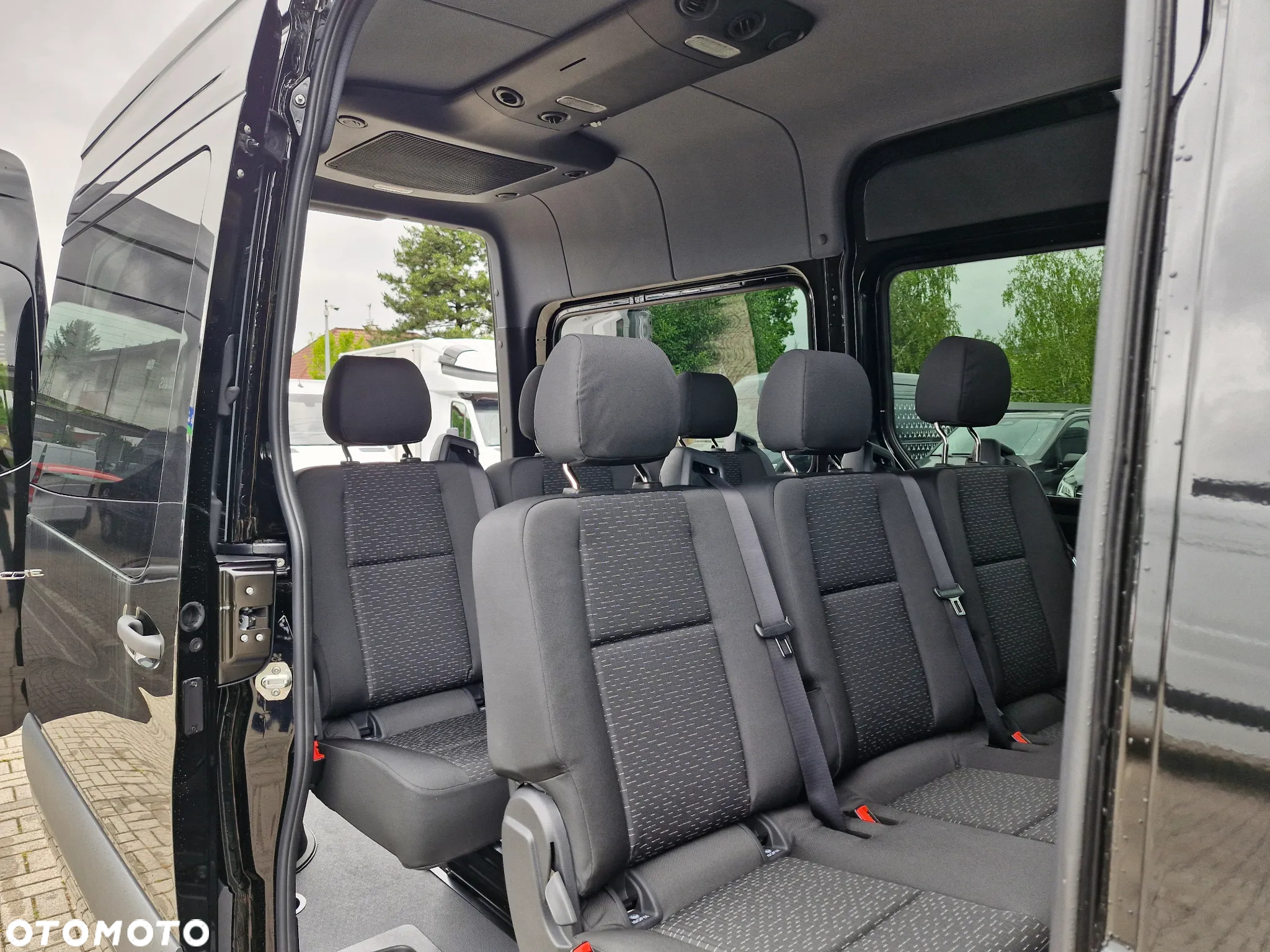 Mercedes-Benz Sprinter - 14