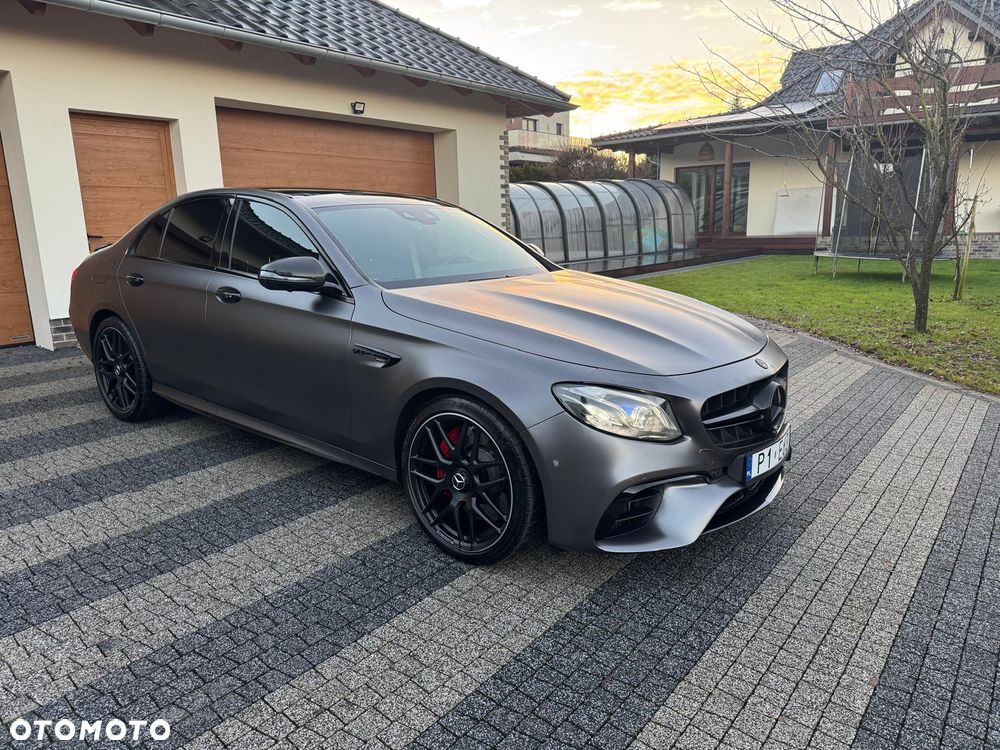 Mercedes-Benz Klasa E AMG 63 S 4Matic+ AMG Speedshift MCT-9G - 2